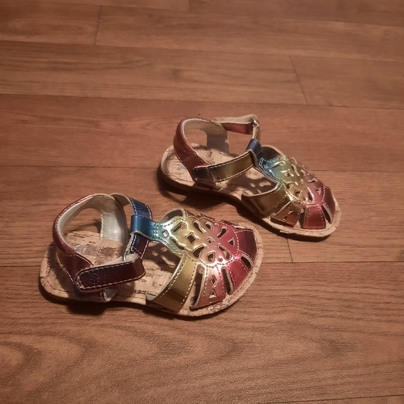 SOLD Stride Rite Rainbow Sandals, Size 4 Baby - Picture 4 of 10